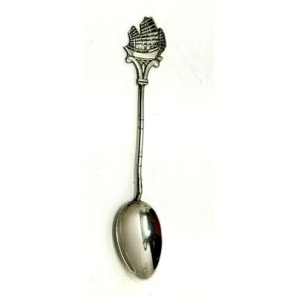 Vintage Souvenir Spoon - Chinese Sailing Ship Hong Kong (B47)