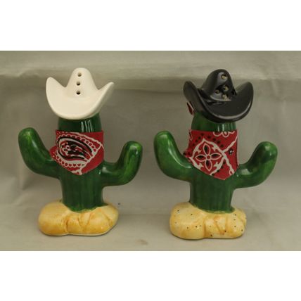 Vintage Gift Inc Black White Cowboy Hat Cactus Saguaro Salt & Pepper Shakers