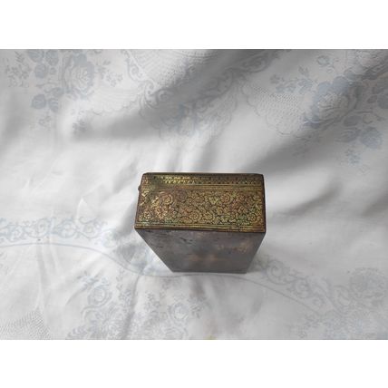 ANTIQUE HEAVY BRASS FINE QUALITY ENGRAVED INDIAN MUGLAI CIGARETTE TRINKET BOX