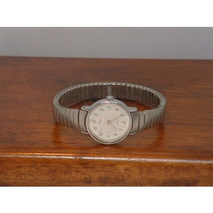 Pre-Owned Women’s Vintage Timex Stretch Band Analog Watch