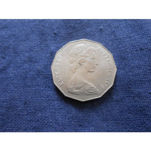 1975 AUSTRALIA 50 CENTS COIN.