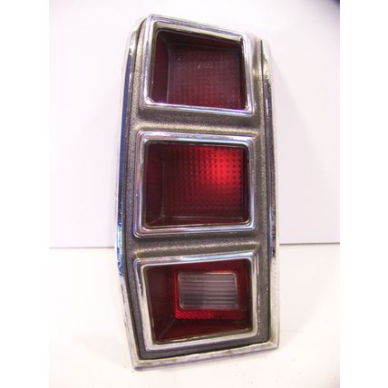 1968 PLYMOUTH VALIANT TAIL LIGHT ASSY RH DRIVERS OEM