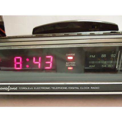 Radio Shack Chronofone cordless electronic telephone digital clock radio ET-380