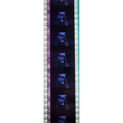 Pk GEB - B - MIX - A 008h. 1 STRIP OF 5 - 35MM FILM CELLS. ( AVP )