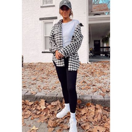 Black Plaid Print Chest Pockets Buttoned Tunic Shacket