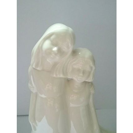 ROYAL WORCESTER, FRIENDSHIP , 2004. Moments Series, Beautiful, Very Rare.