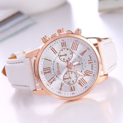 New Women’s White Fashion Analog Watch