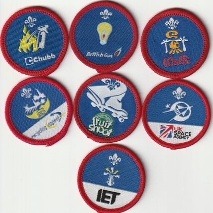 Scout Badges 7 x Cub Activity 2002+ - Sponsored 5 x Black Backs 2x White (BY25)