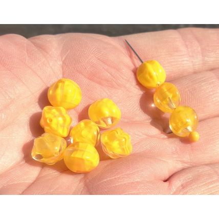 10 Yellow Givre Melon Glass Beads 10mm Ribbed Hint of orange Vintage bd090