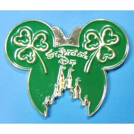 Disney World, St Patrick's Day. Challenge Coin. 1.5"X2". 45b.