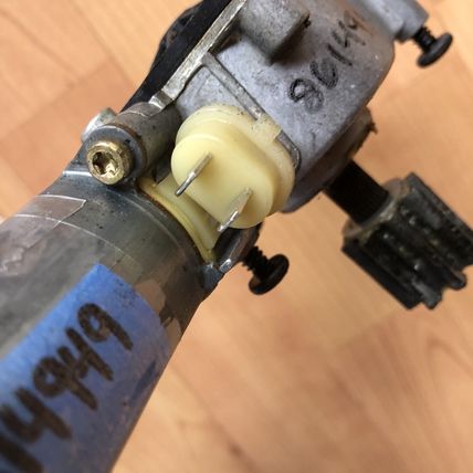 Volvo C70 Convertible Top Motor 8614949 Right Tensioner Bar