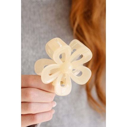 Beautifully Flower Shape Resin Hair Clip