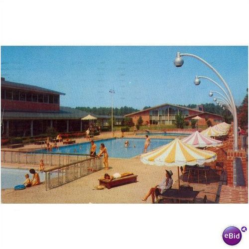 USA PC1962 - The Manor House Pool, Williamsburg - Official Williamsburg Card