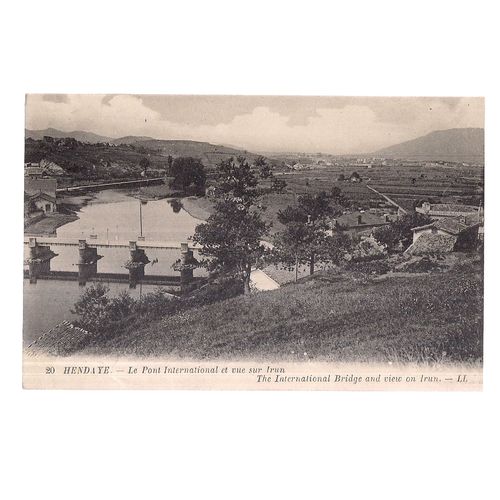HENDAYE , FRANCE. used vintage postcard no date