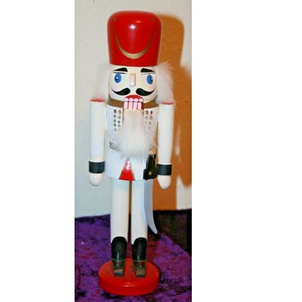 JcPenney 9.50" Christmas Soldier Wood Nutcracker with Sword in Box