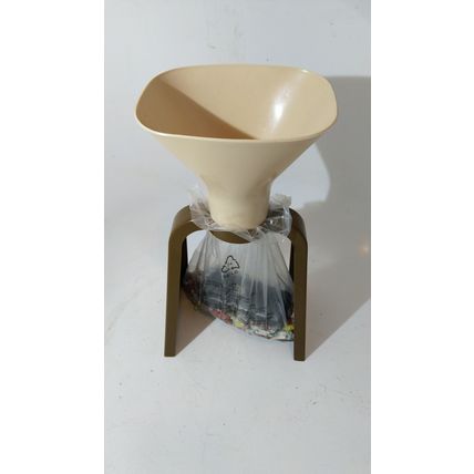 curver portable hands free manual bag filler funnel deep freezer sweets candy