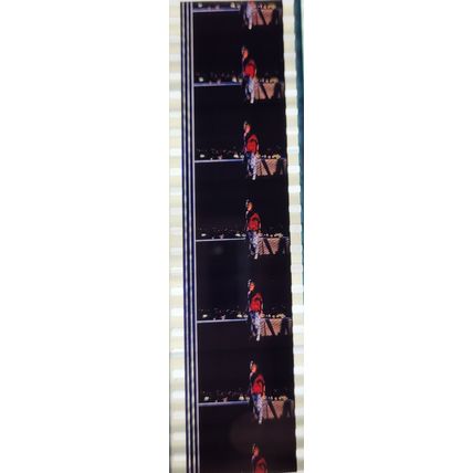 Back to the Future 2. Pk HCH - b052Z . - 1 STRIP OF 5 - 35MM FILM CELLS