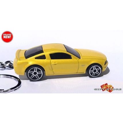 RARE KEYCHAIN YELLOW FORD MUSTANG GT CUSTOM Ltd EDITION GREAT GIFT NOVELTY