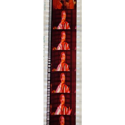 Pk GEB - W - MIX - d 098T . 1 STRIP OF 5 - 35MM FILM CELLS. ( EWF )
