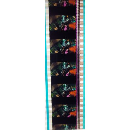 Pk DAU - B - MIX - F 0155y . - 1 STRIP OF 5 - 35MM FILM CELLS. ( )