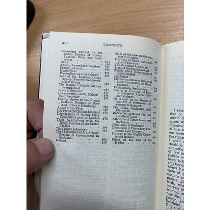 1980 "MACAULAY'S THE HISTORY OF ENGLAND" VOLUMES 1 & 2 HARDBACK BOOKS (P5)