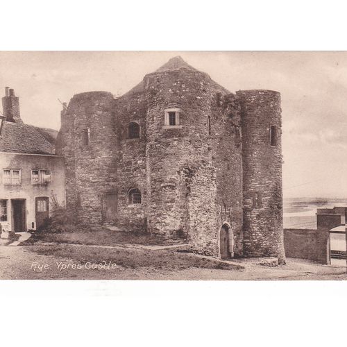 Rye Yres Castle. Sussex Postcard (SX73182)