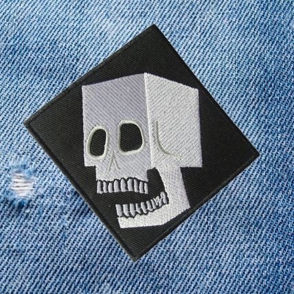 Blockhead Skull Horror Iron On Patch Motif Applique 11 cm x 11 cm Easy Fix P300