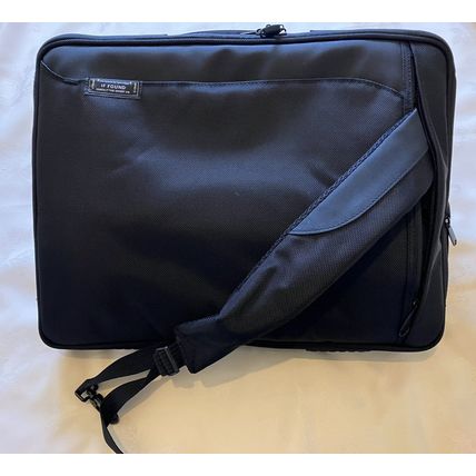 Techair Urban Universal 15.6 inch Laptop & Business Shoulder Bag - Black