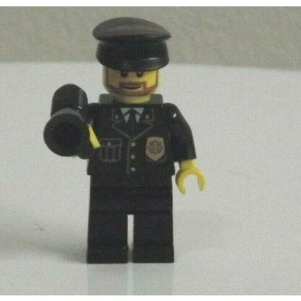 GENUINE LEGO CITY 2 POLICEMAN IN VERY GOOD CONDITION (PRE LOVED)