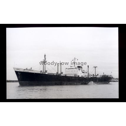 GB0206 - Bank Line Cargo Ship - Oakbank , built 1963 - photograph