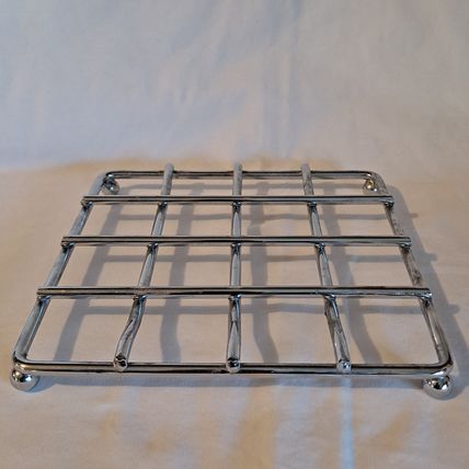 LATTICE Metal Hot Plate TRIVET Weave Checkered Silver