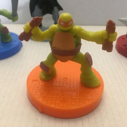 McDonalds TMNT Michaelangelo Leonardo Shredder & Footclan Happy Meal Figures