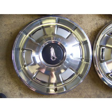 1968 PLYMOUTH BARRACUDA HUBCAPS WHEEL COVERS 1969 SATELLITE BELVEDERE VALIANT