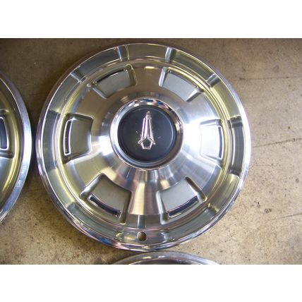 1968 PLYMOUTH BARRACUDA HUBCAPS WHEEL COVERS 1969 SATELLITE BELVEDERE VALIANT