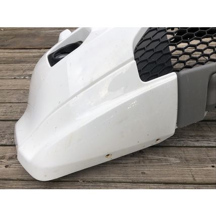 2011-2012 Land Rover LR2 Front Bumper Cover + Fog Lights LR034177 Fiji White OEM