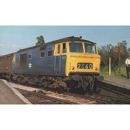 Class 35 Hymek Train D7022 Castle Cary Bristol Weymouth Postcard