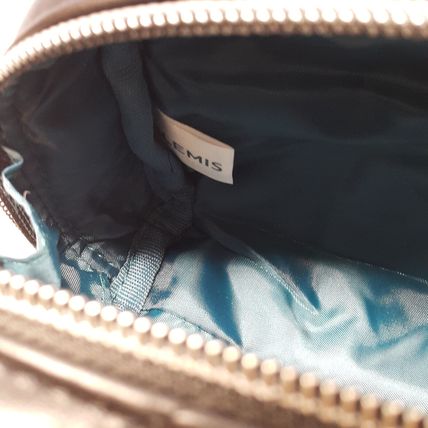 Elemis - Small Luxurious Toiletry Bag - Wash Bag For Men - Black