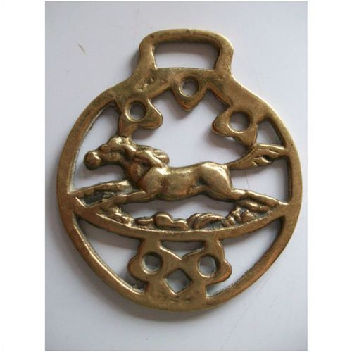 HORSE BRASS VINTAGE RACEHORSE DESIGN 3” DIAMETER **GC**
