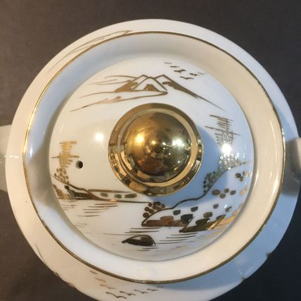 Kutani (KUT 295) Hand-Painted Gold on White Teapot & Lid