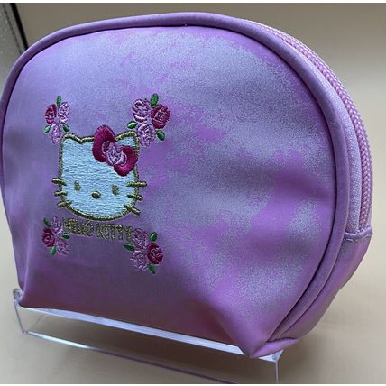A Cool Rare Vintage Rare Sanrio 2007 Hello Kitty Roses Small Makeup Cosmetic Zip