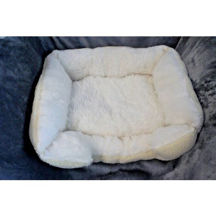 HAND MADE CHRISTMAS DOG BED FOR SMALL BREED DOGS & XMAS PLUSH POLAR BEAR DOG TOY