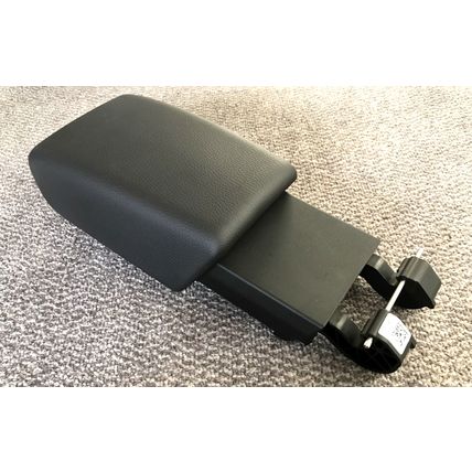 ASTRA J Mk6 Leather EXTENDING ARMREST from 2015 car pt no 200329800 with hinge