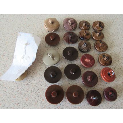 Buttons Football x 25 Plastic Rear Shank Mixed Colours Sizes 15mm to 20mm