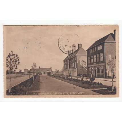 The Broadway Letchworth Postcard Hertfordshire