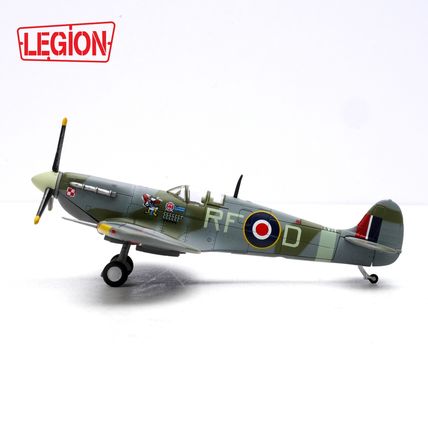 SPITFIRE MK.VB EN951 RF.D NO.303 SQN RAF - PANZERKAMPF 14618LC 1/72 - PRE ORDER