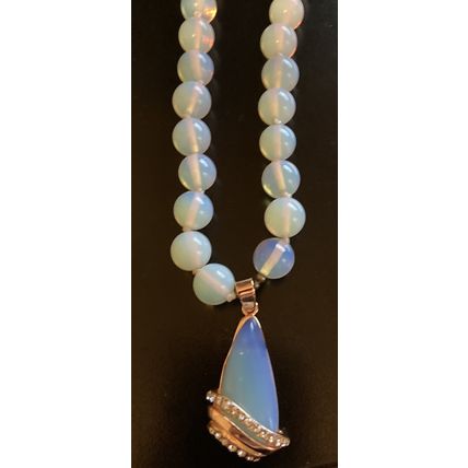 Beautiful Opalite Bead & Pendant Necklace 18'' #4778
