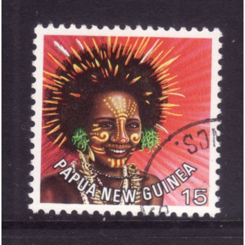 PAPUA NEW GUINEA 1977 HEAD DRESSES SG 321 15t WOMAN WITH FACE PAINT FINE USED