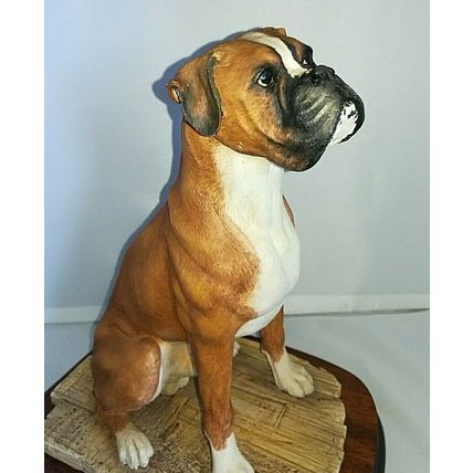 BORDER FINE ARTS, BOXER, Code MT09,1995,Original ,Very Rare, Margaret Turner.