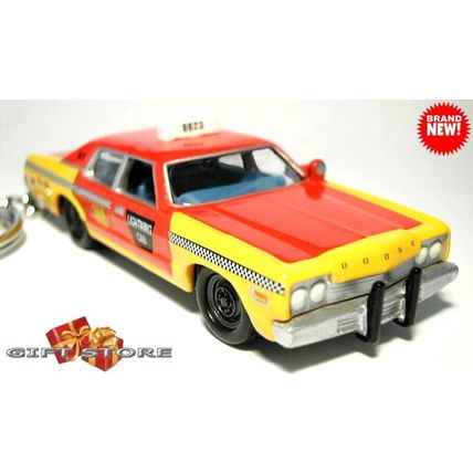 RARE KEYCHAIN RED™ TAXI CAB DODGE MONACO CHECKER USA SOUVENIR GREAT GIFT