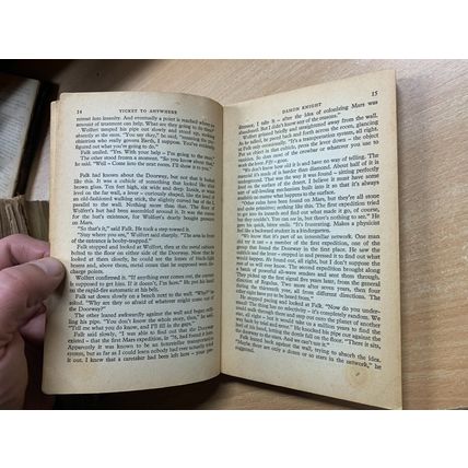 1968 "SCIENCE FICTION SHOWCASE" MARY KORNBLUTH VINTAGE PAPERBACK BOOK (P3)